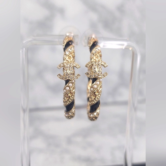 CHANEL Gold CC Logo Pearl Crystal Hoop Dangling Stud Earrings - Picture 12 of 12